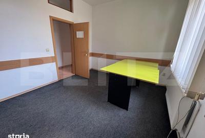 Spațiu comercial, de 140 mp, în Central - 6