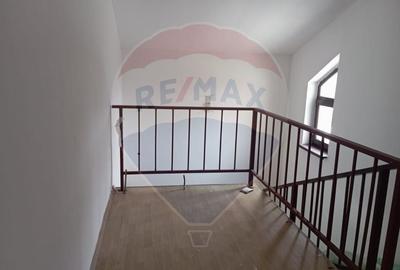 Casa / Vila cu 5 camere de inchiriat in zona Bariera Valcii - 5