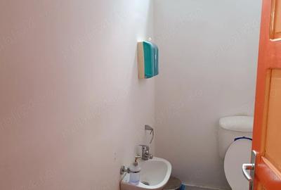 Casă cu 10 camere cu Teren 379 Mp în Central - 13