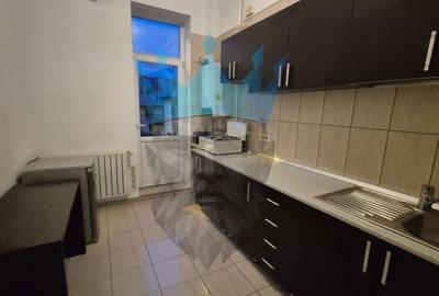 Apartament cu 4 camere decomandat în Cotroceni - 9
