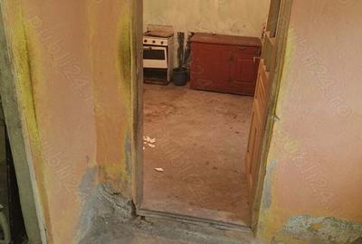 Casa ?i teren 632mp la 10 km de Dragasani ?i 45 km de Valcea - 10