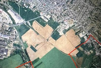 Teren de 19800 mp, în Central - 2