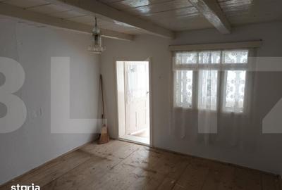 Casă cu 3 camere cu Teren 2707 Mp în Mitoc