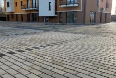 Apartamente + spatiu comercial - 4