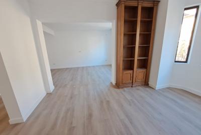 Casă individuală cu 6 camere cu Canalizare în Capitale - 5