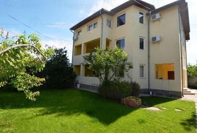 Casă cu 8 camere în Pipera