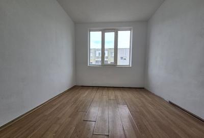 CET - Garsoniera | piata Cet | libera | etaj 3 - 2