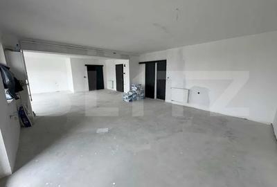 Apartament cu 3 camere decomandat în Libertății