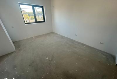 Casă cu 4 camere cu Canalizare în Central - 19