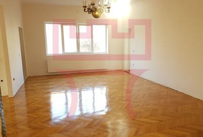 Apartament cu 3 camere semidecomandat, mobilat în Semicentral - 15