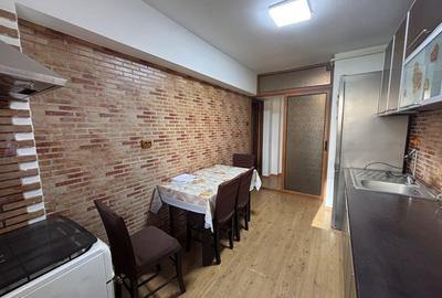 Apartament 3 camere - Bd. Dunarea, etaj 3, decomandat, stradal - 2