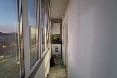 De Vanzare, Apartament 3 Camere, Etaj intermediar cu lift Comision 0 - 4