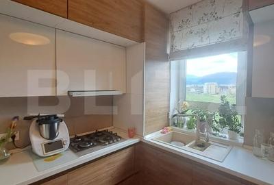 Apartament cu 3 camere decomandat, mobilat în Tractorul - 7