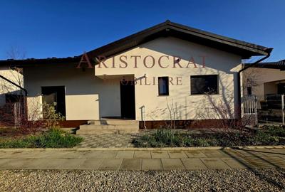 Casă cu 3 camere cu Teren 330 Mp în Corbeanca - 1