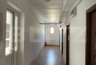 Spațiu comercial, de 18 mp, în Central - 3