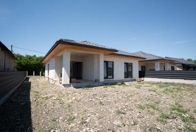 Casă individuală cu 4 camere cu Teren 600 Mp în Unirea - 3