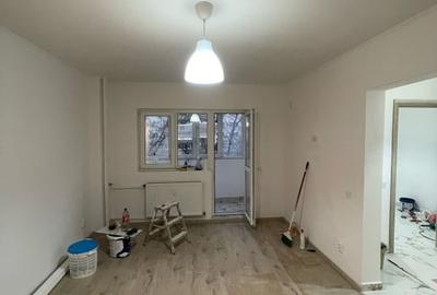 Apartament cu 2 camere decomandat în Apusului