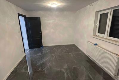 Casă cu 4 camere cu Teren 880 Mp în Gugești - 2