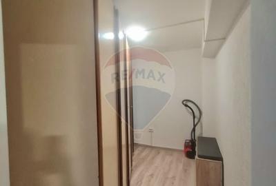 Apartament cu 3 camere semidecomandat în Obor - 2