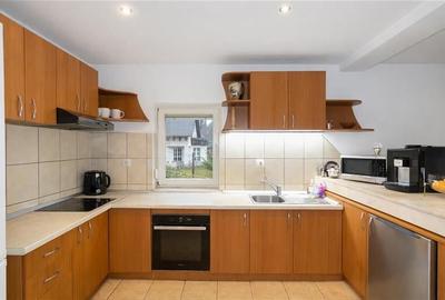 Resedinta cu atmosfera familiara,peisaj imersiv,amplasare premium,Zarnesti,Braso - 4