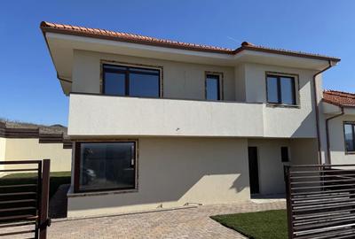 Duplex cu 4 camere cu Canalizare în Dezmir - 2