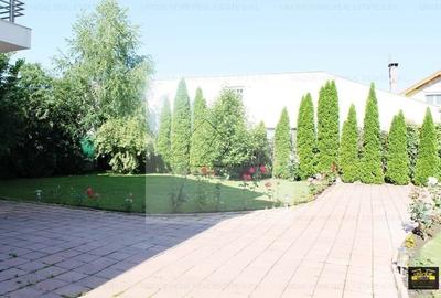 Casă individuală cu 8 camere cu Canalizare în Central - 10