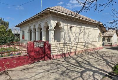 Casă cu 5 camere cu Teren 1200 Mp în Tichilești - 5