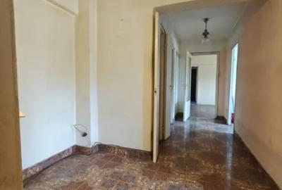 Apartament cu 3 camere semidecomandat în Central - 9