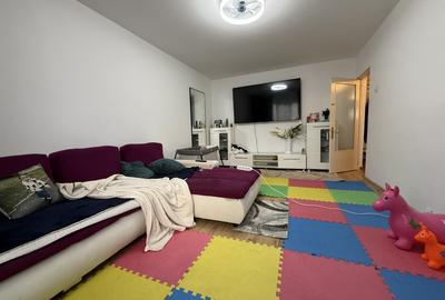 Apartament cu 2 camere decomandat în E3 - 4