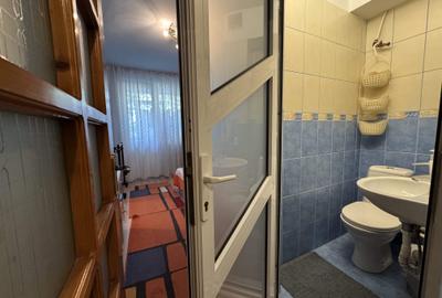 Apartament cu 3 camere semidecomandat în Central - 7