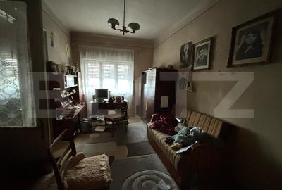 Casa de vanzare in suprafata  de 100 mp localizata central in Simleul Silvaniei - 2