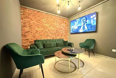 Apartament cu 2 camere, mobilat în Tractorul - 5