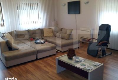 Casă cu 10 camere cu Teren 440 Mp în Central