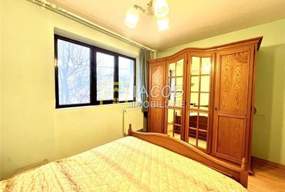 Apartament 3 camere decomandate, etaj 1, str. Narciselor 15, Bacau - 10