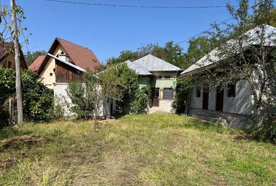 Casă cu 2 camere cu Teren 610 Mp în Central - 1