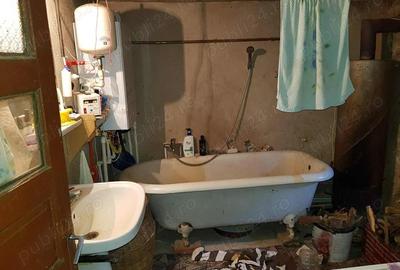Casă cu 3 camere cu Teren 1200 Mp în Otvești - 1