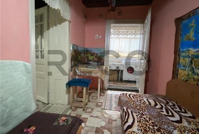 Casă cu 3 camere cu Teren 3025 Mp în Roșiori - 3