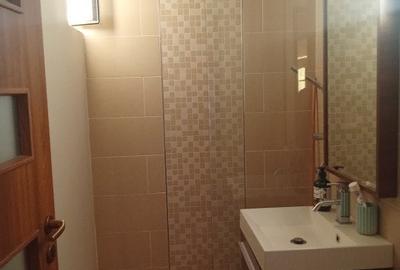 Apartament 4 camere,Bloc reabilitat ,Decebal, Str. Splaiul Crisanei - 11
