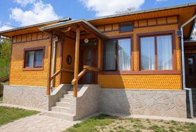 Casă cu 3 camere în Măneciu