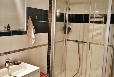 Casă cu 4 camere cu Canalizare în Km 5 - 19