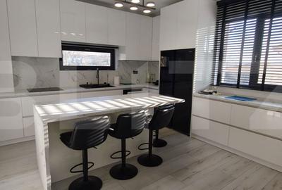 Casă cu 4 camere cu Teren 340 Mp în Central - 7