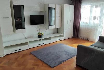 Inchiriez apartament 3 camere - 1