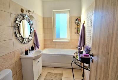 Garsonieră decomandată în Roșu - 4