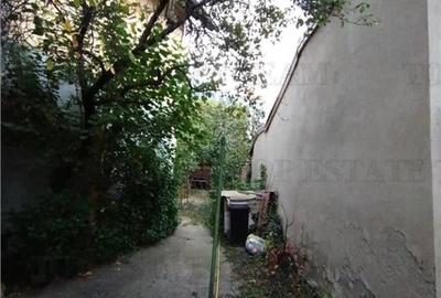 Vila cu aspect de conac in centrul Ploiestiului, ideala pentru locuinta, birou s - 17