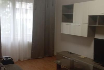 Apartament cu 3 camere semidecomandat în Runcu - 4