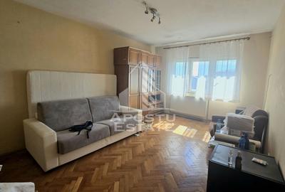 Apartament cu 2 camere decomandat în Lipovei