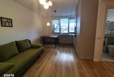 Apartament cu 3 camere semidecomandat în Paltin