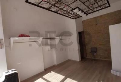 Spațiu comercial, de 21 mp, în Central - 2