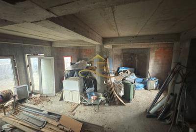 Casă individuală cu 4 camere cu Canalizare în Calea Moldovei - 7