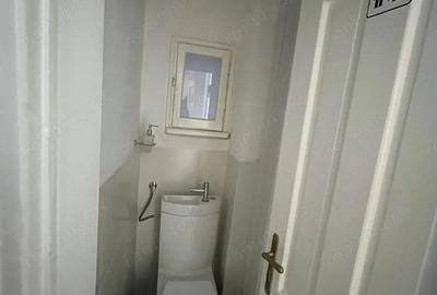 De vanzare Spatiu Birou/Apartament zona Romana Intrare Separata sect 1 - 8